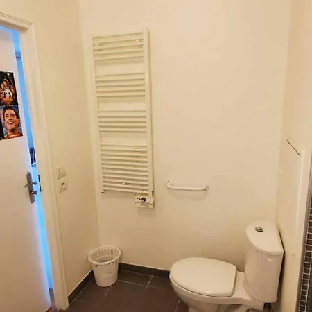 2 Steps From Paris Via Metro Or Train Station *