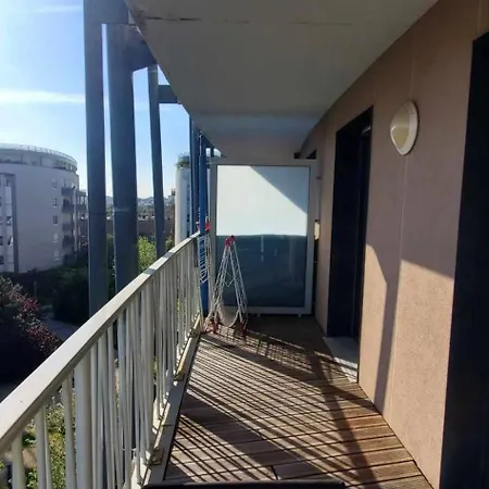 2 Steps From Paris Via Metro Or Train Station * Issy-les-Moulineaux
